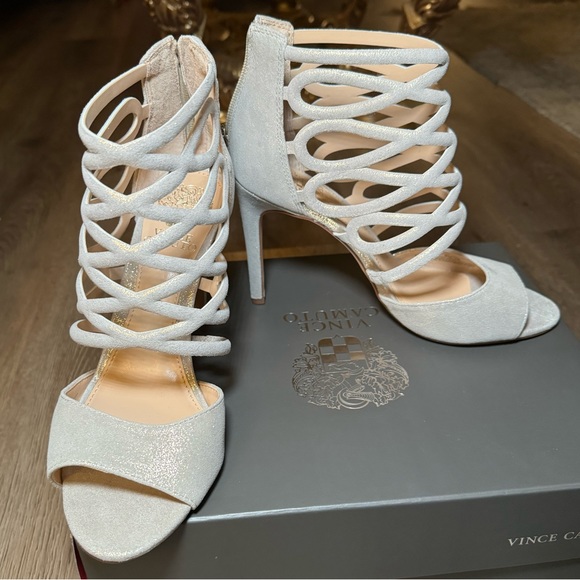 Vince Camuto princess heels - Picture 4 of 5